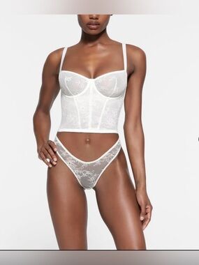 NWT SKIMS Ultra Fine Lace Corset in Marble - Sheer Lace Bustier Top XL